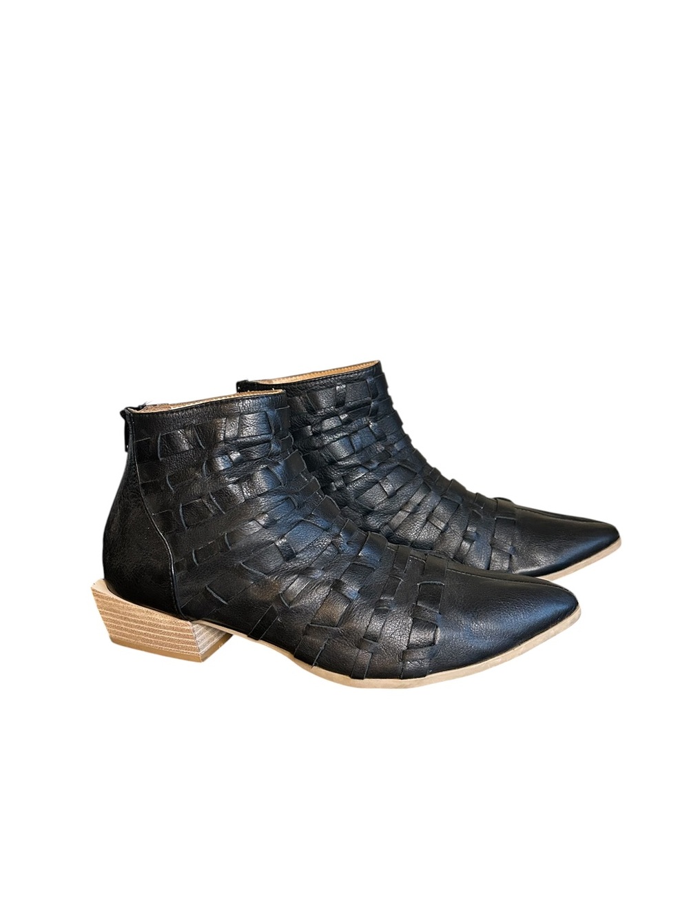 Bueno Black Woven Leather Ankle Boots – EU 40 / US Women’s 9–9.5
